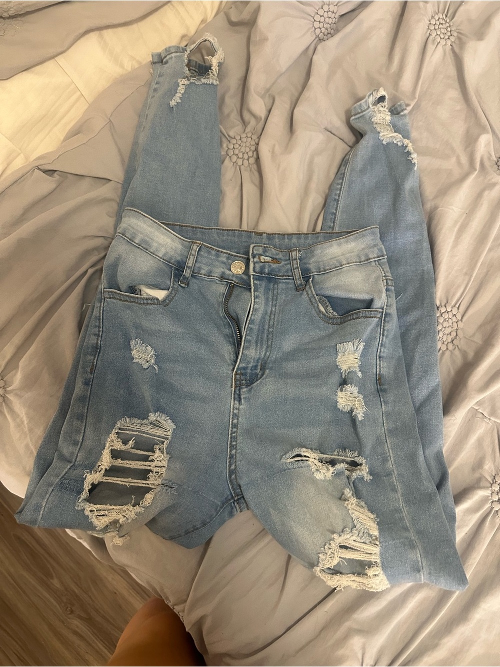 SHEIN Light Blue High-Rise Distressed Jeans